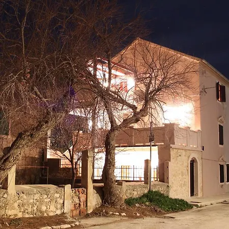 Captain's House *